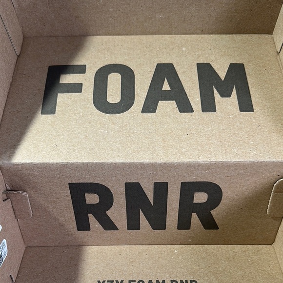 Adidas Yeezy YZY Foam RNNR ‘Sand Men’s size 5 FY4567 Tan Slide FAST SHIPPING - Picture 12 of 14